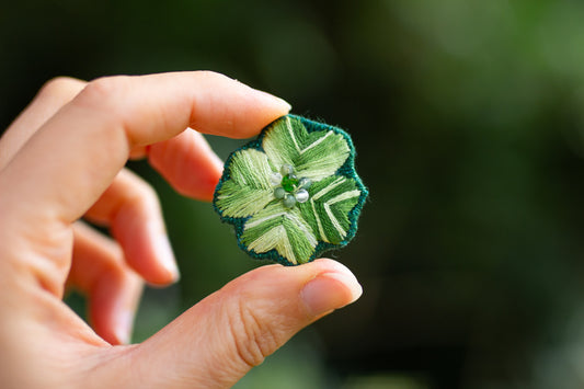 Broche "Cristal de chance de Matin Miracle"